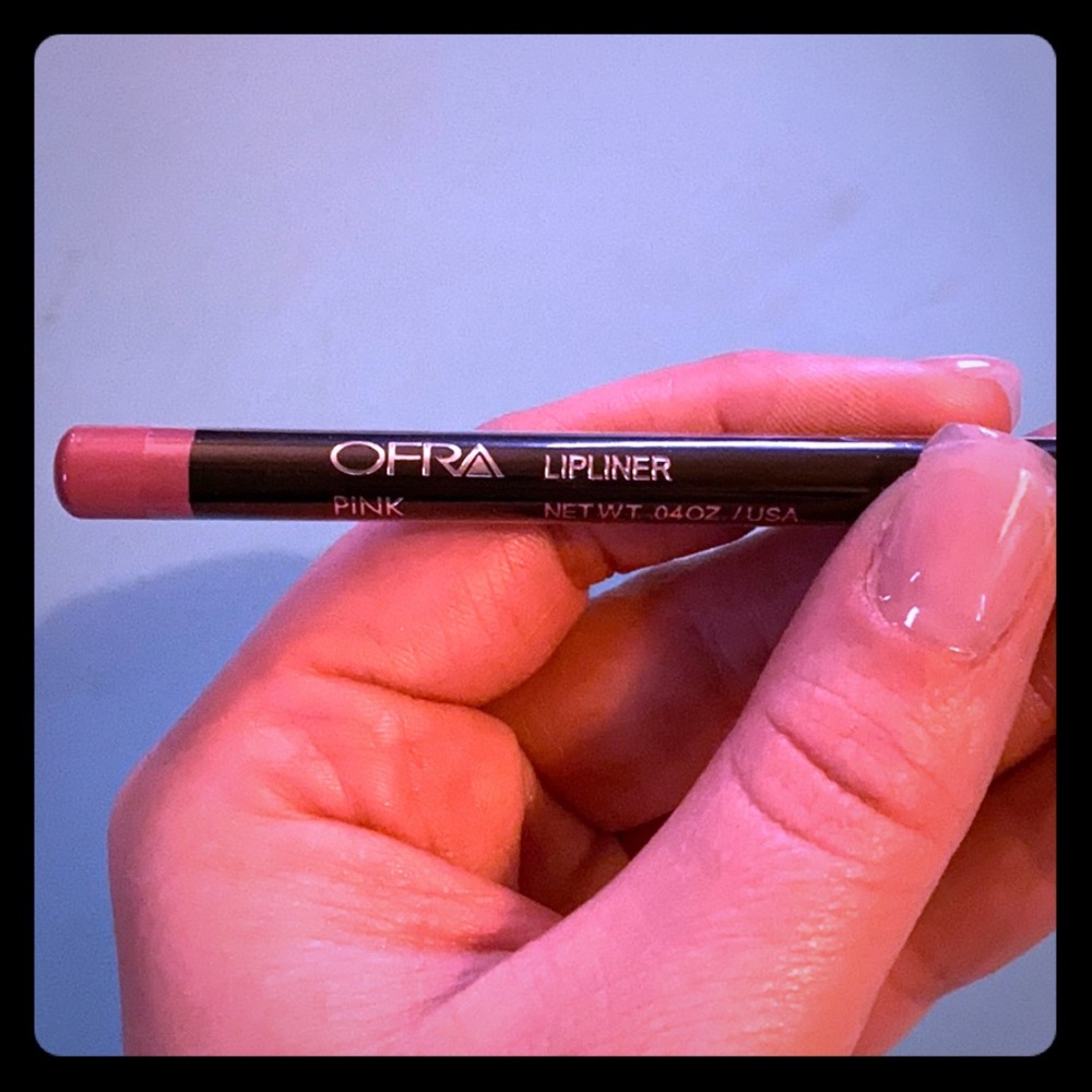OFRA lip liner shade PINK
